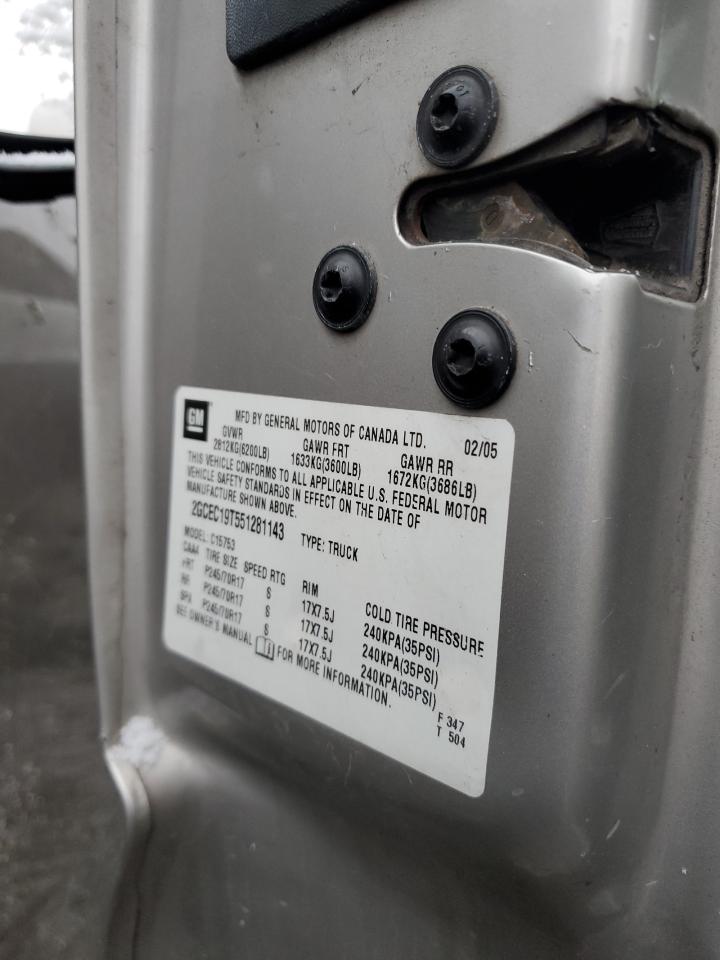 2005 Chevrolet Silverado - Image 12