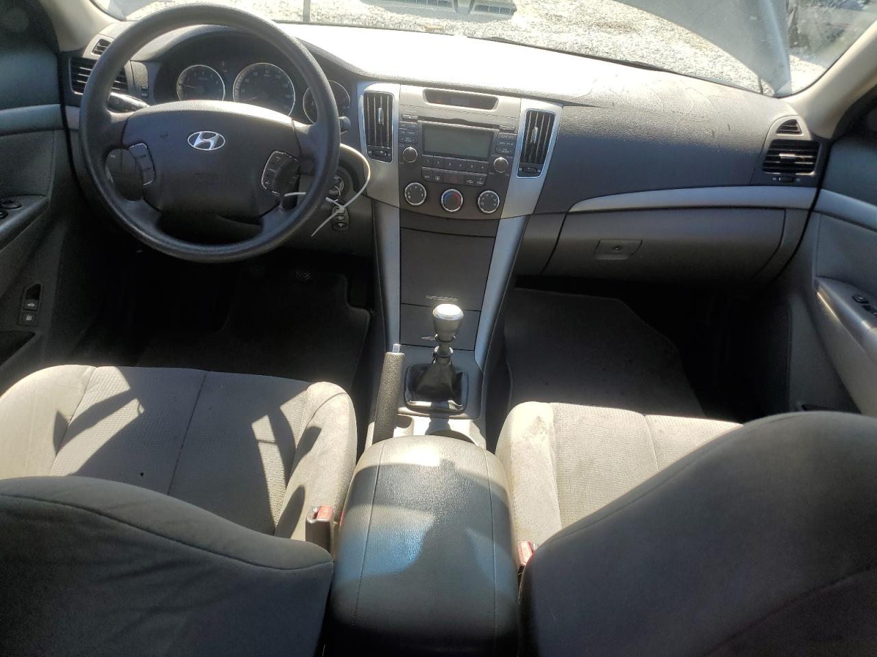 2009 Hyundai Sonata - Image 8