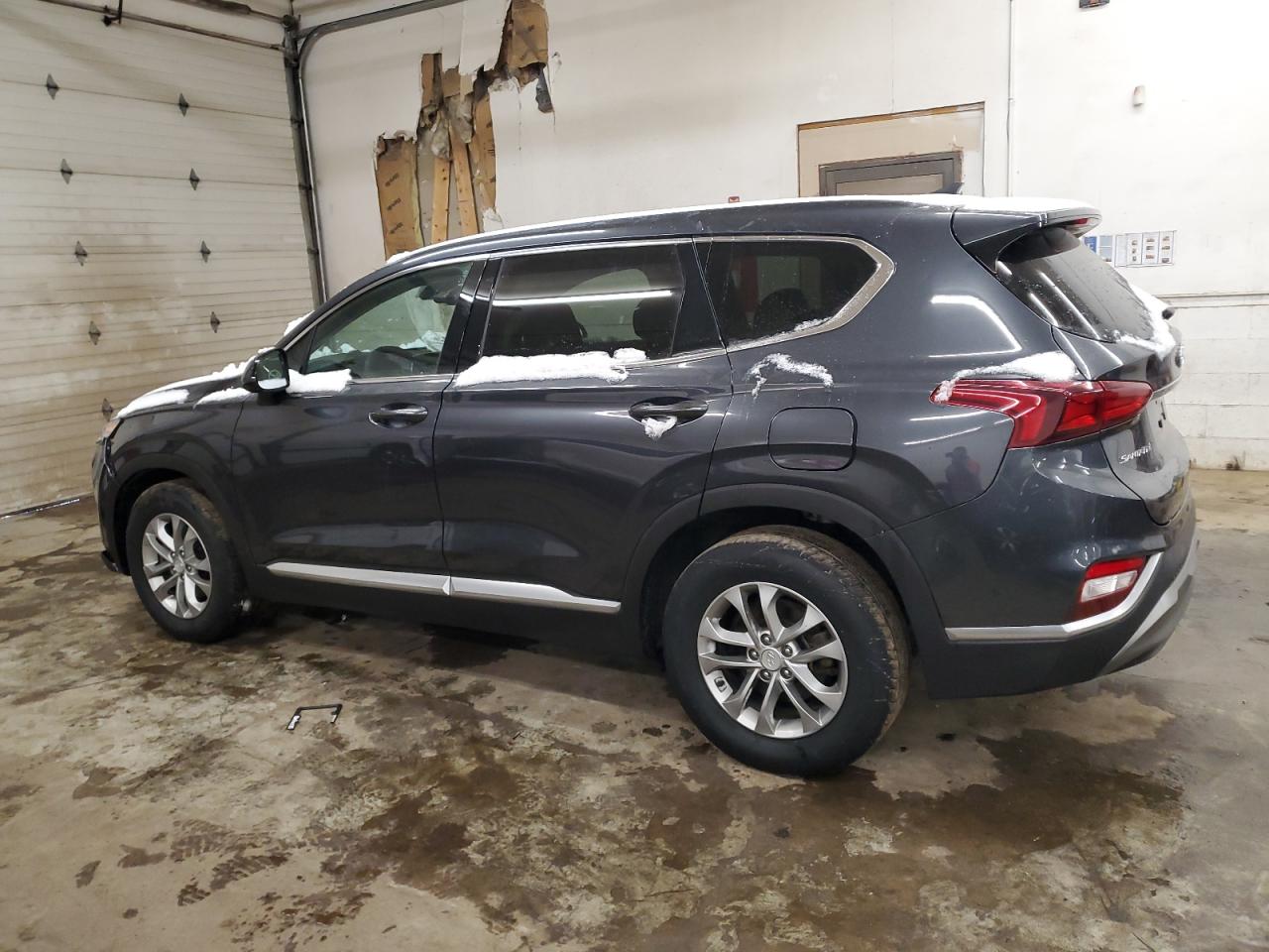 2020 Hyundai Santa Fe - Image 2