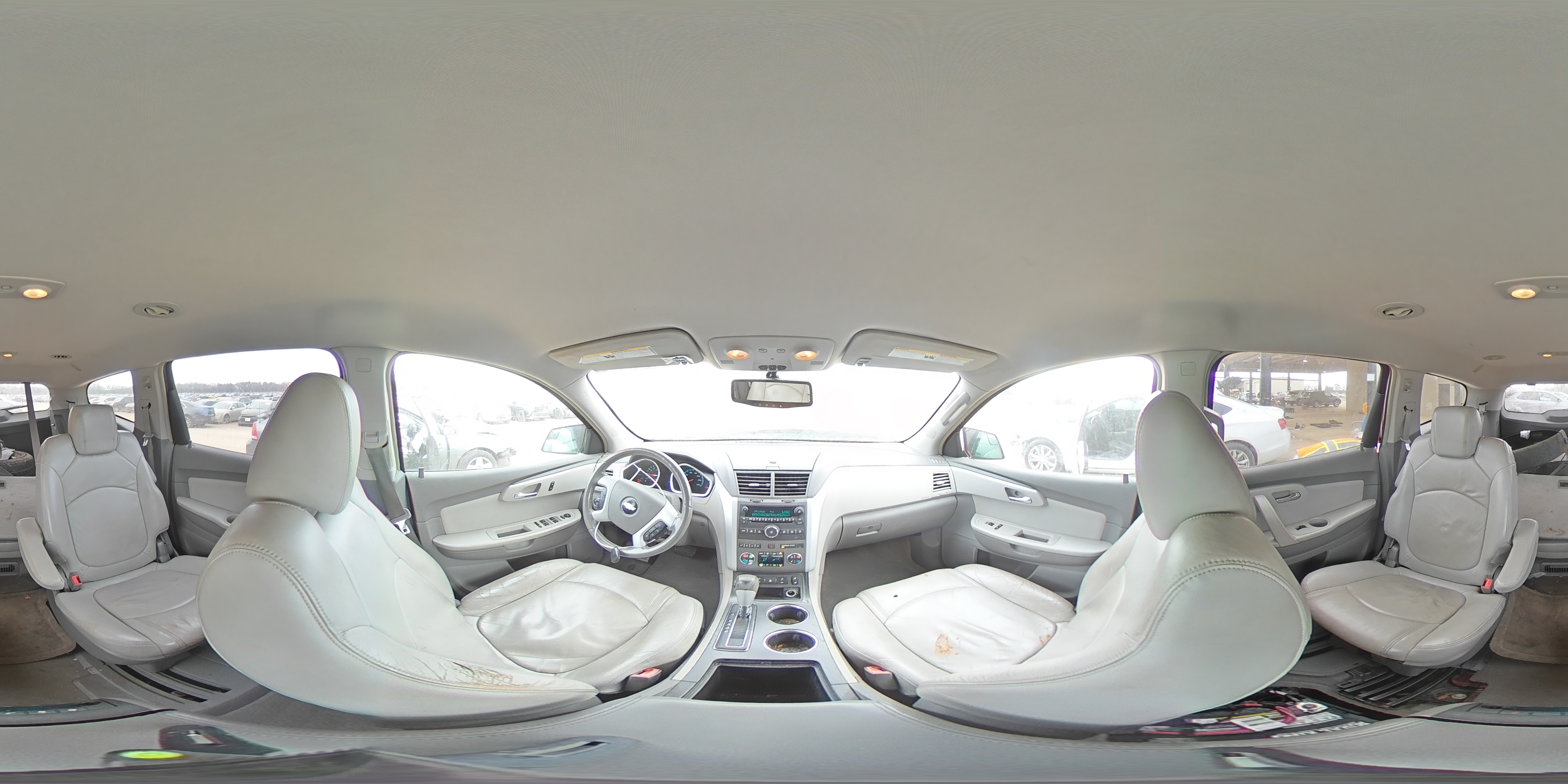 2009 Chevrolet Traverse - Image 12
