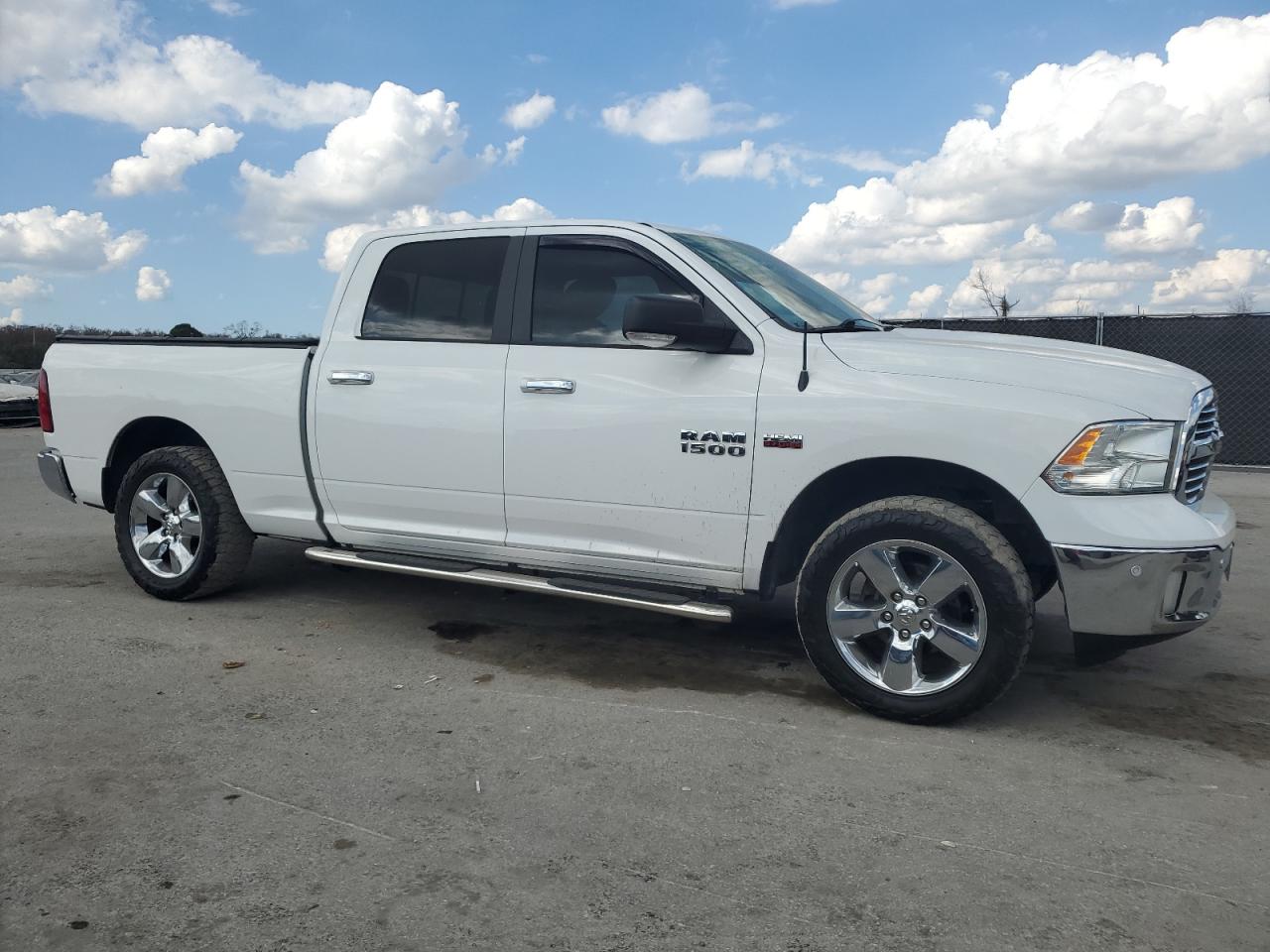 2017 RAM 1500 - Image 4