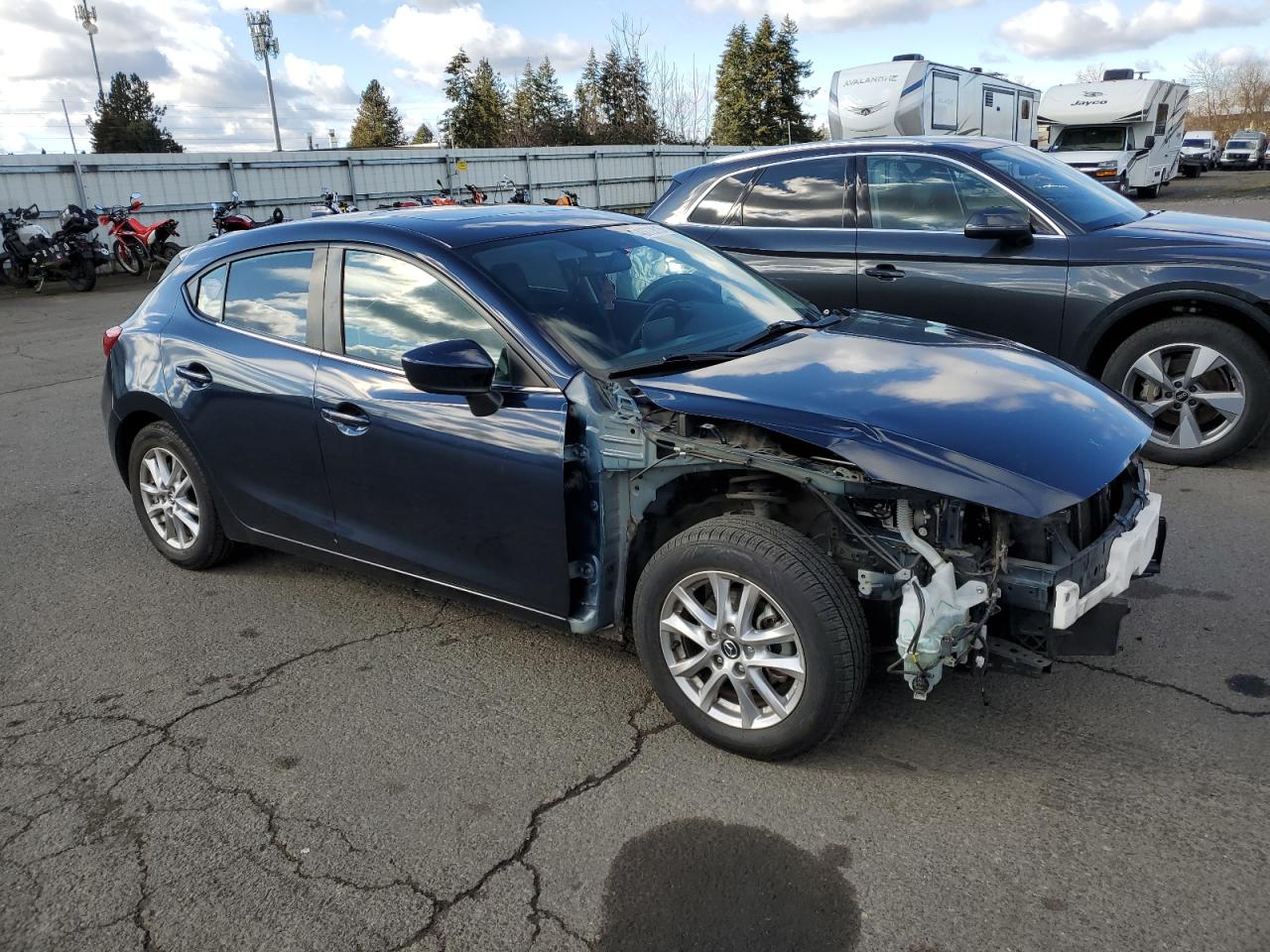 2015 Mazda 3 - Image 4