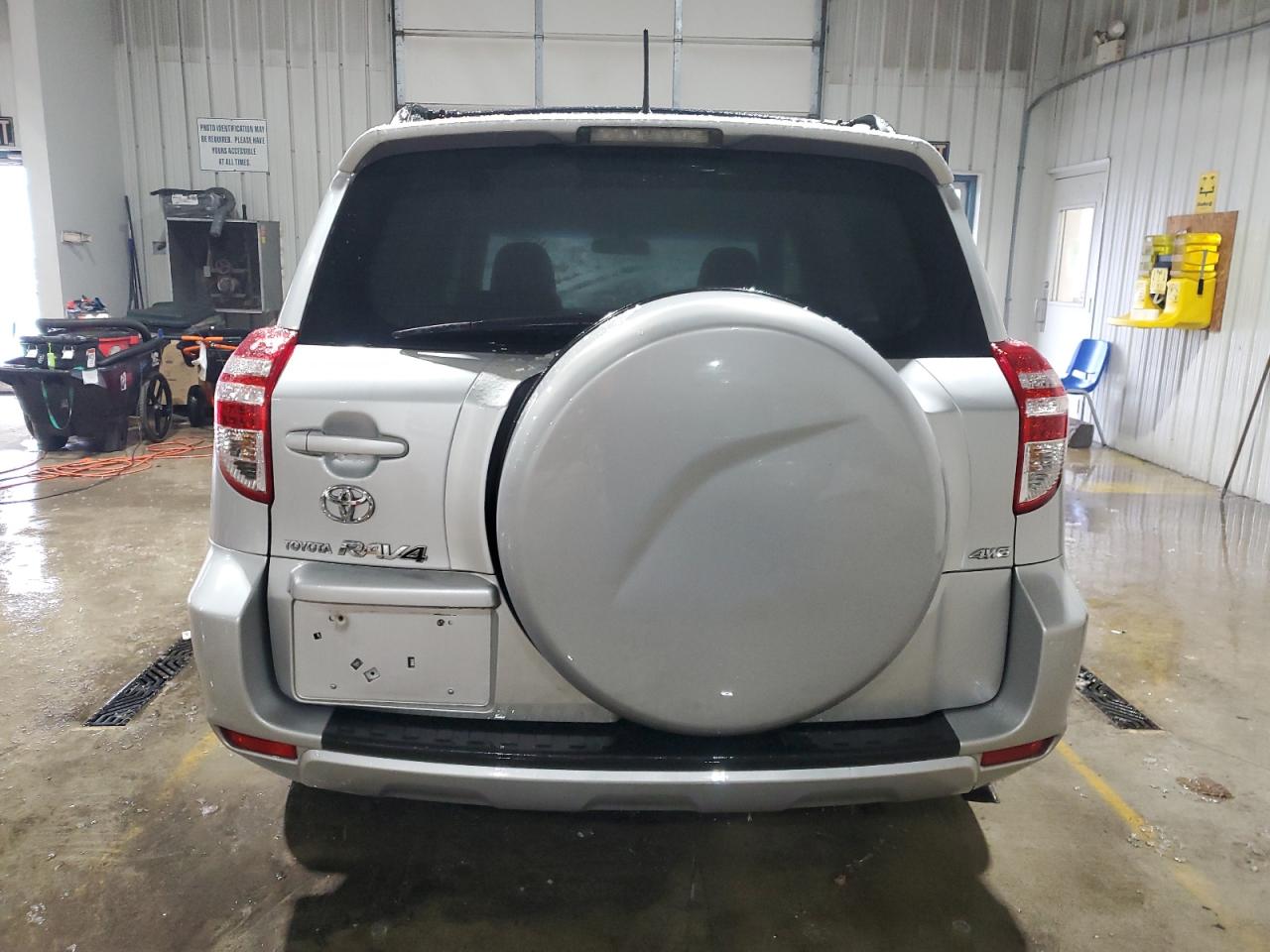 2010 Toyota RAV 4 - Image 6