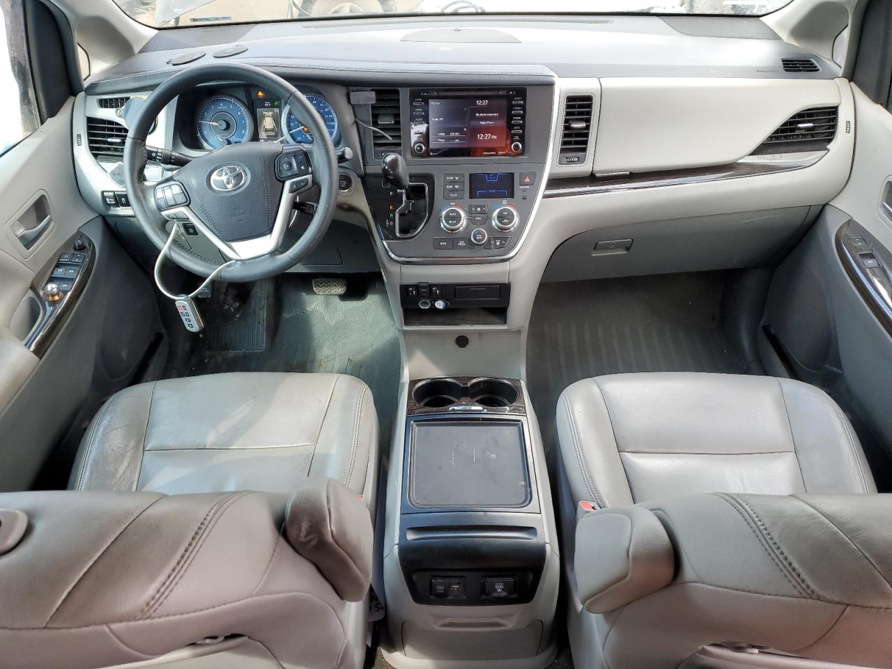 2019 Toyota Sienna - Image 8
