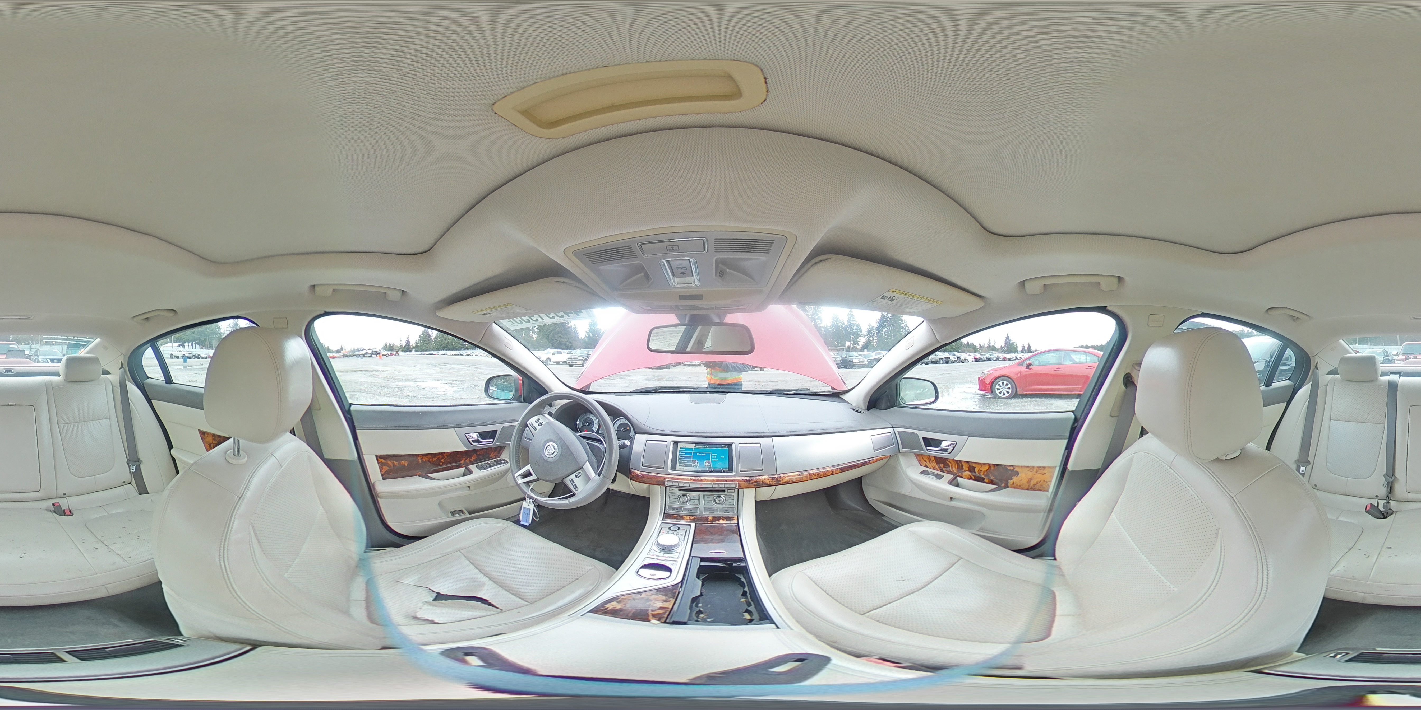 2009 Jaguar XF - Image 12
