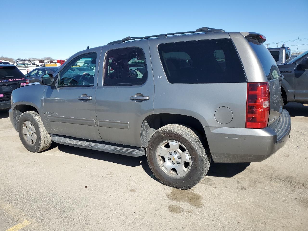 2009 Chevrolet Tahoe - Image 2