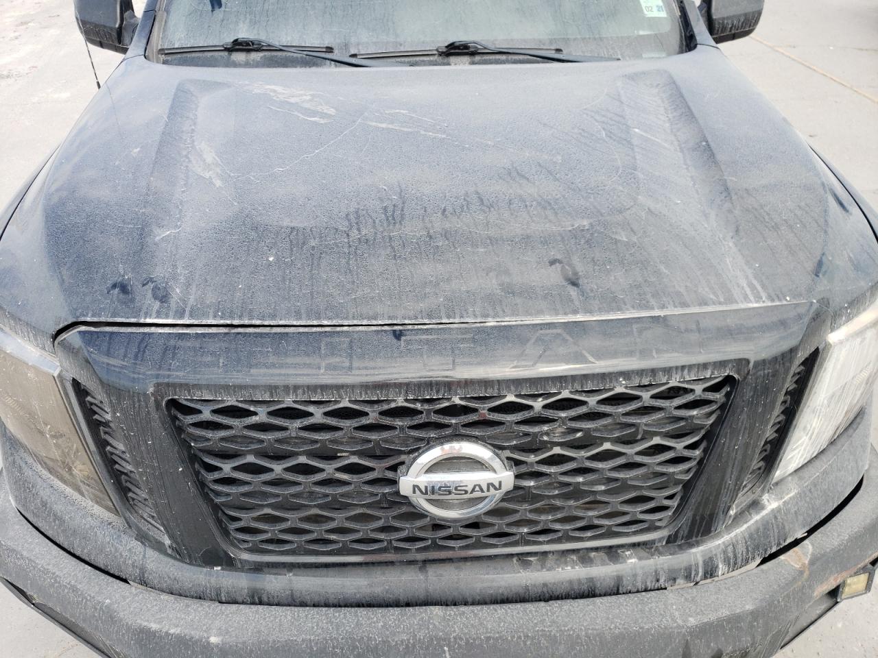 2017 Nissan Titan - Image 11