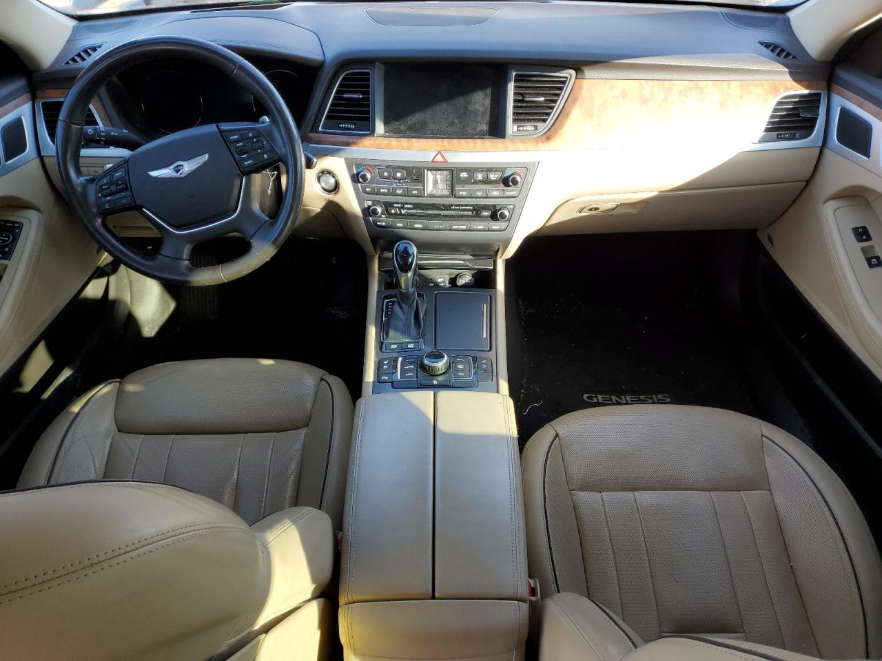 2015 Hyundai Genesis - Image 8