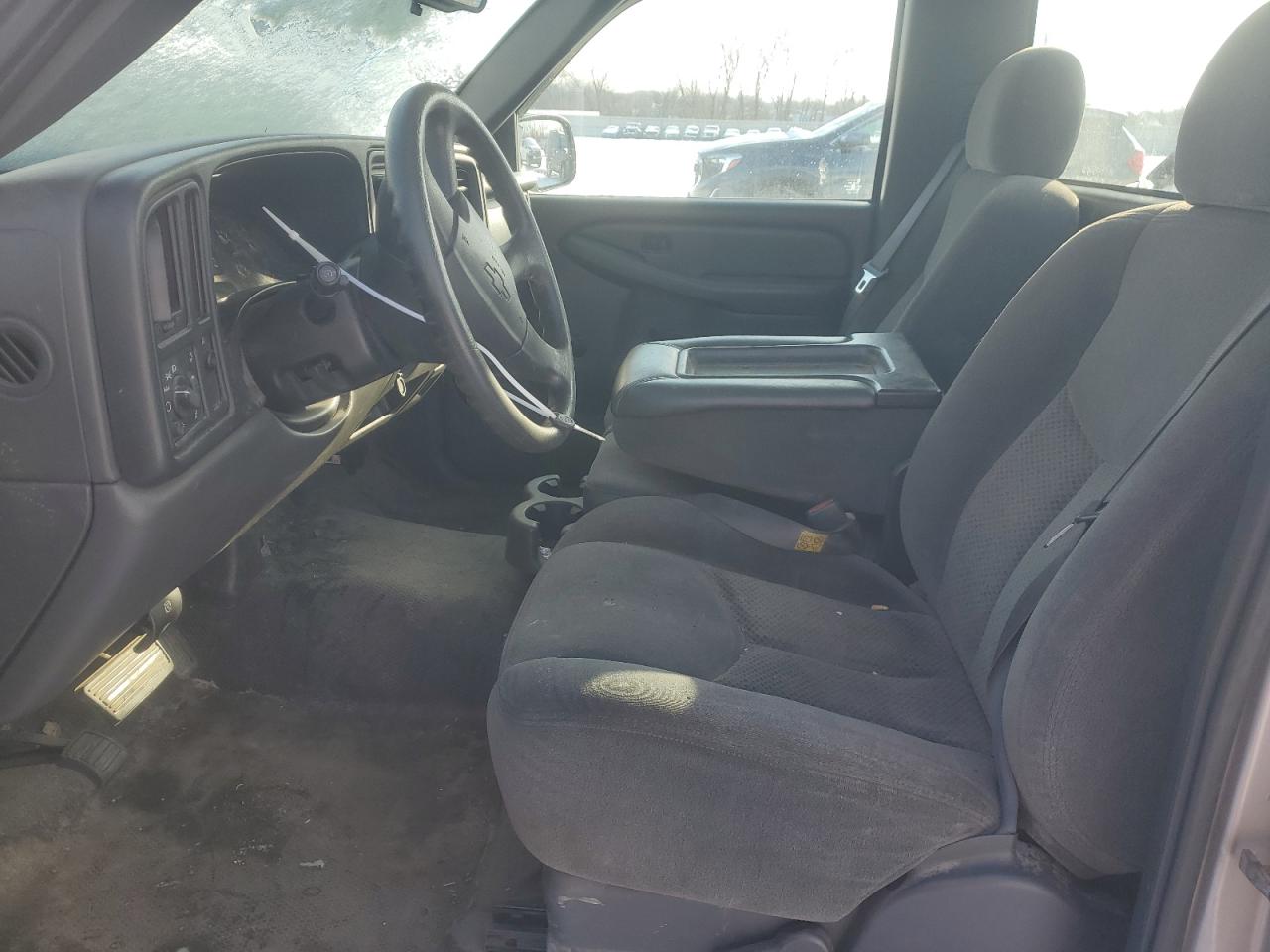 2005 Chevrolet Silverado - Image 7