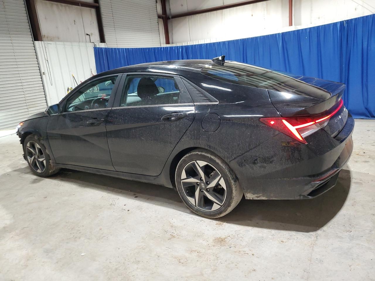 2023 Hyundai Elantra - Image 2