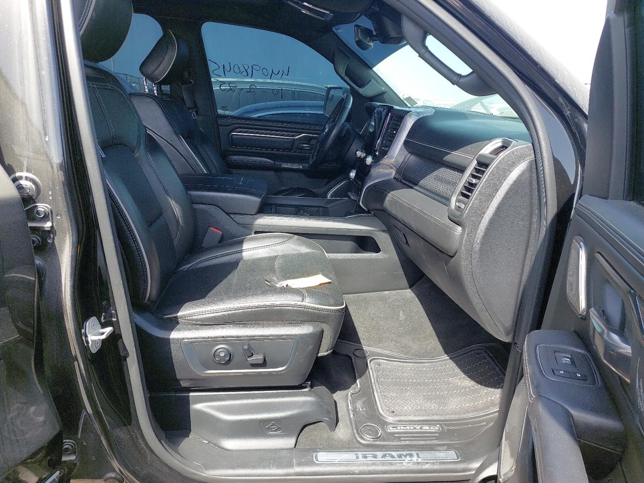 1C6SRFHT4LN106076 - 2020 RAM 1500, Laramie - #44098045