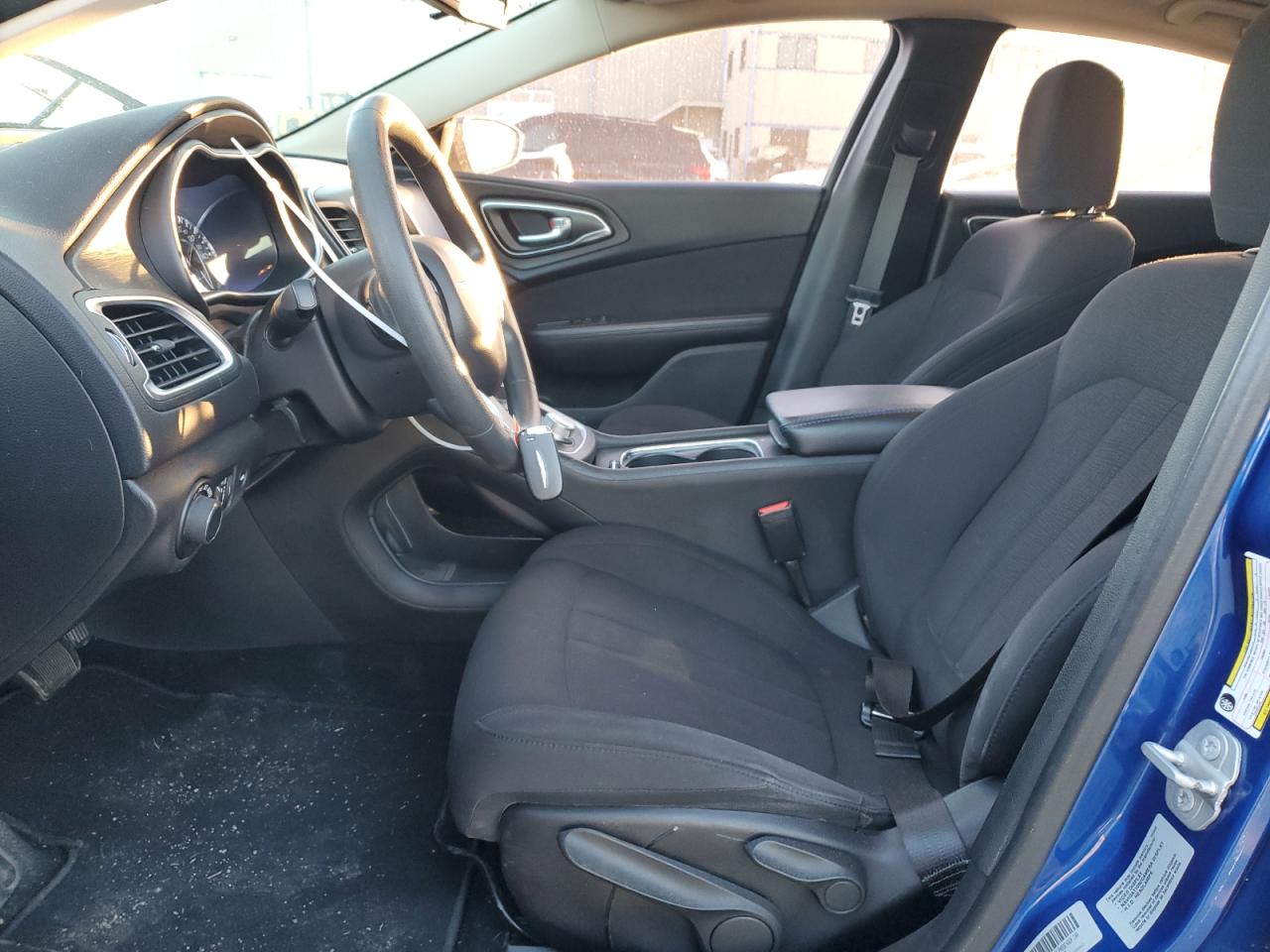 2015 Chrysler 200 - Image 7