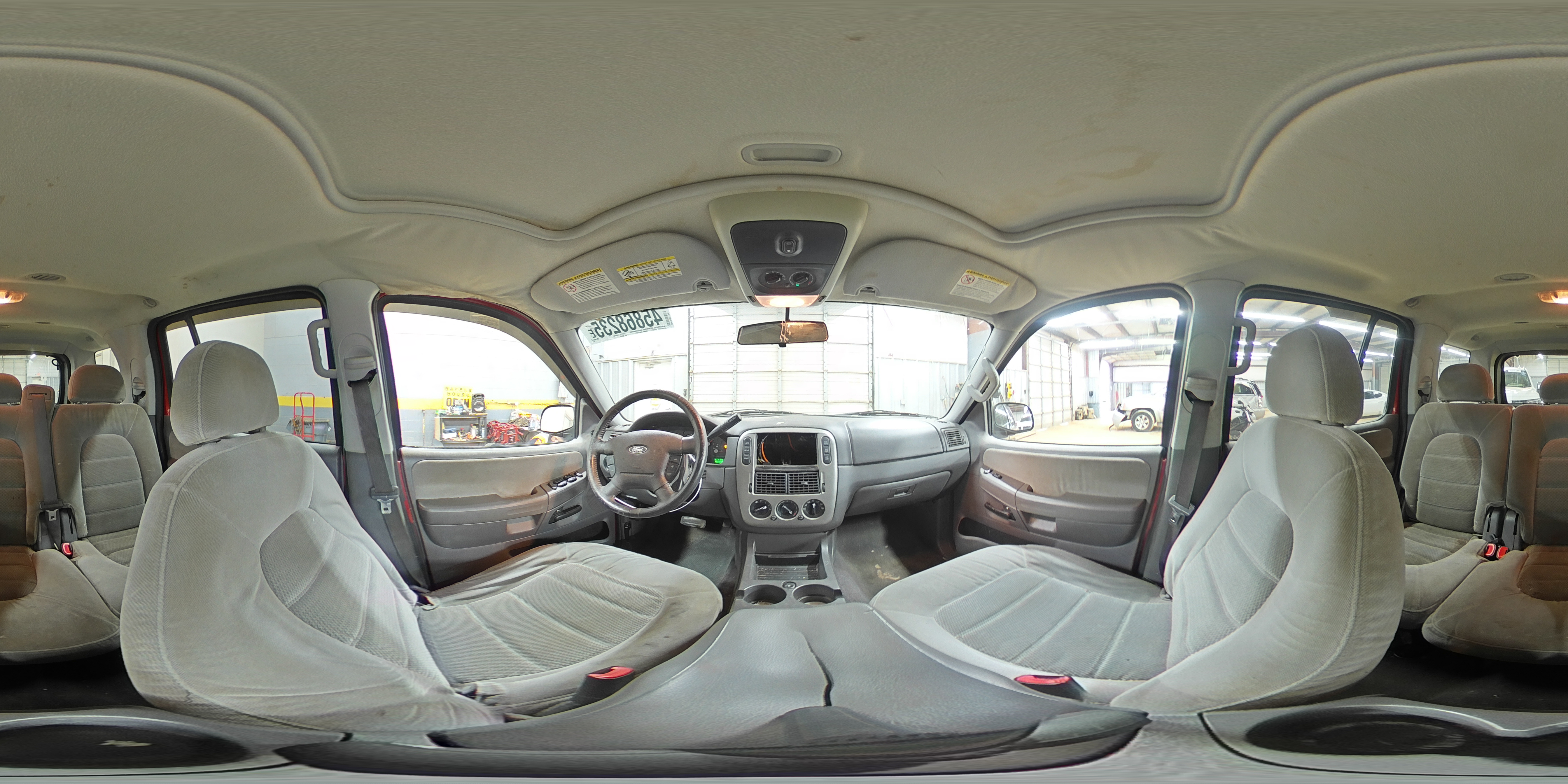 2005 Ford Explorer - Image 14