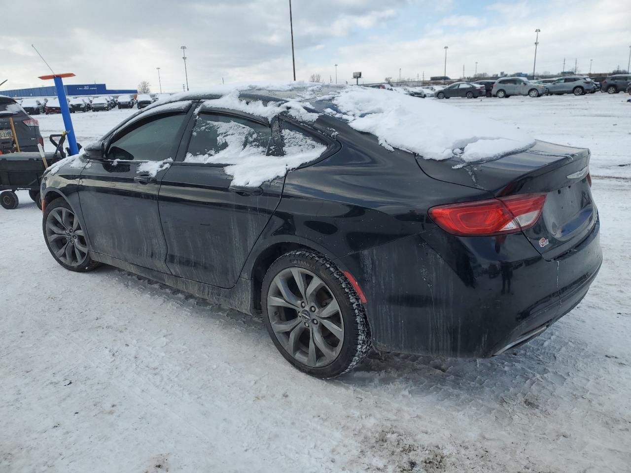 2015 Chrysler 200 - Image 2