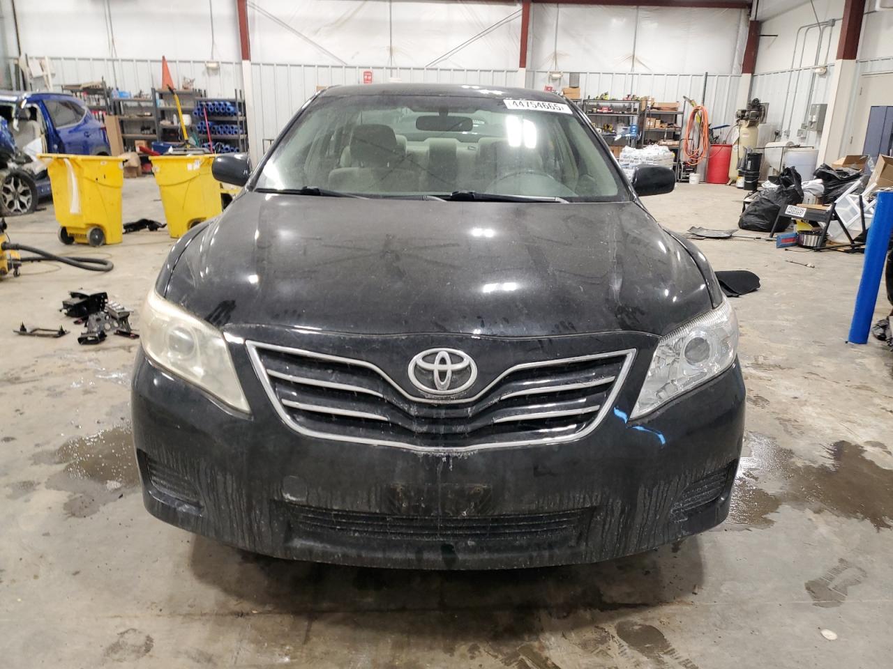 2010 Toyota Camry - Image 5