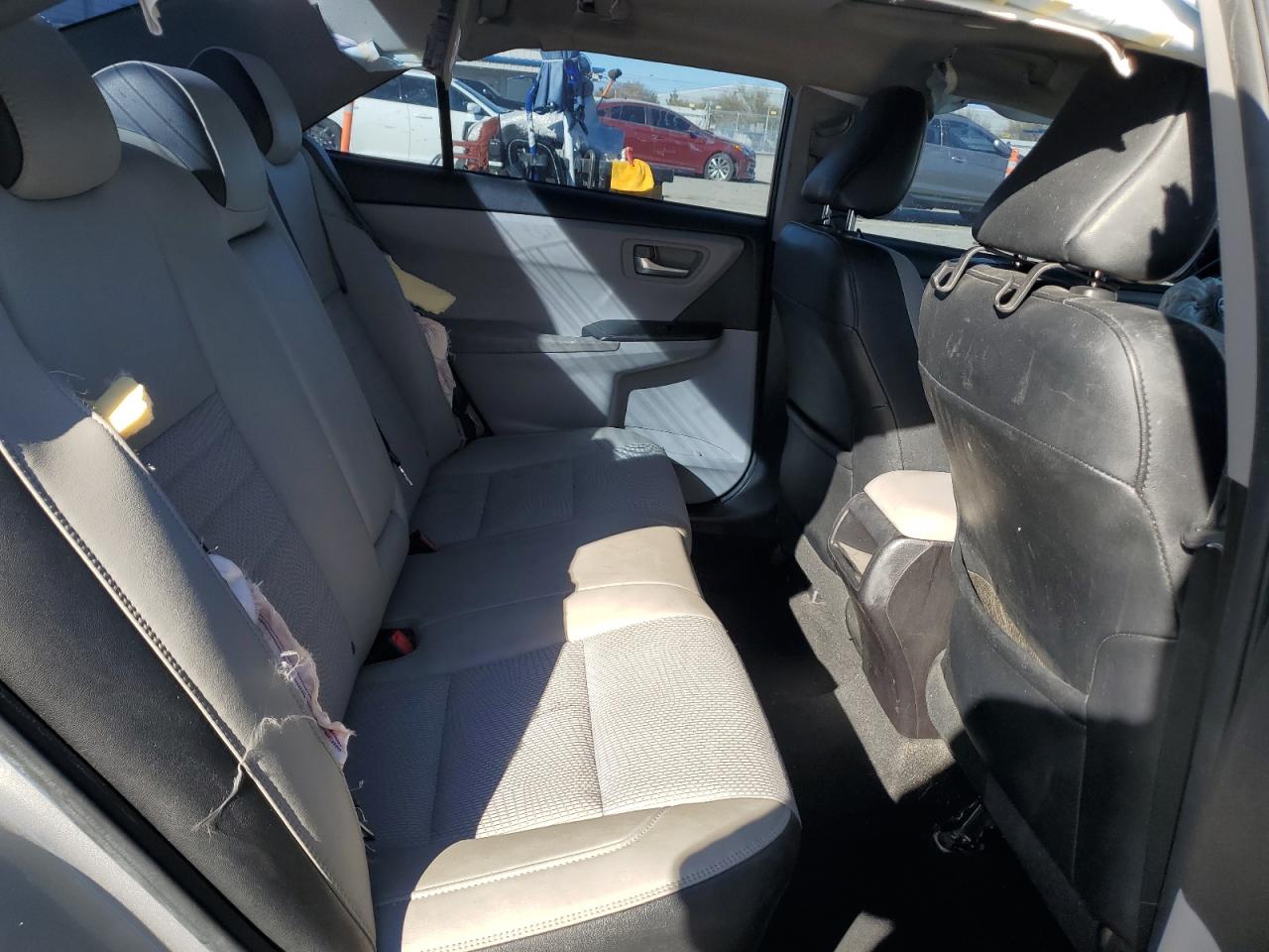 2016 Toyota Camry - Image 10