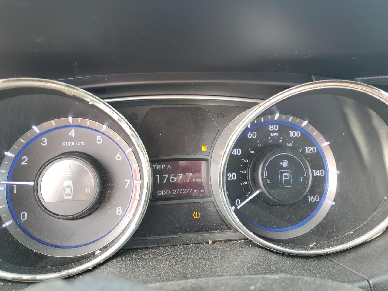 2011 Hyundai Sonata - Image 9