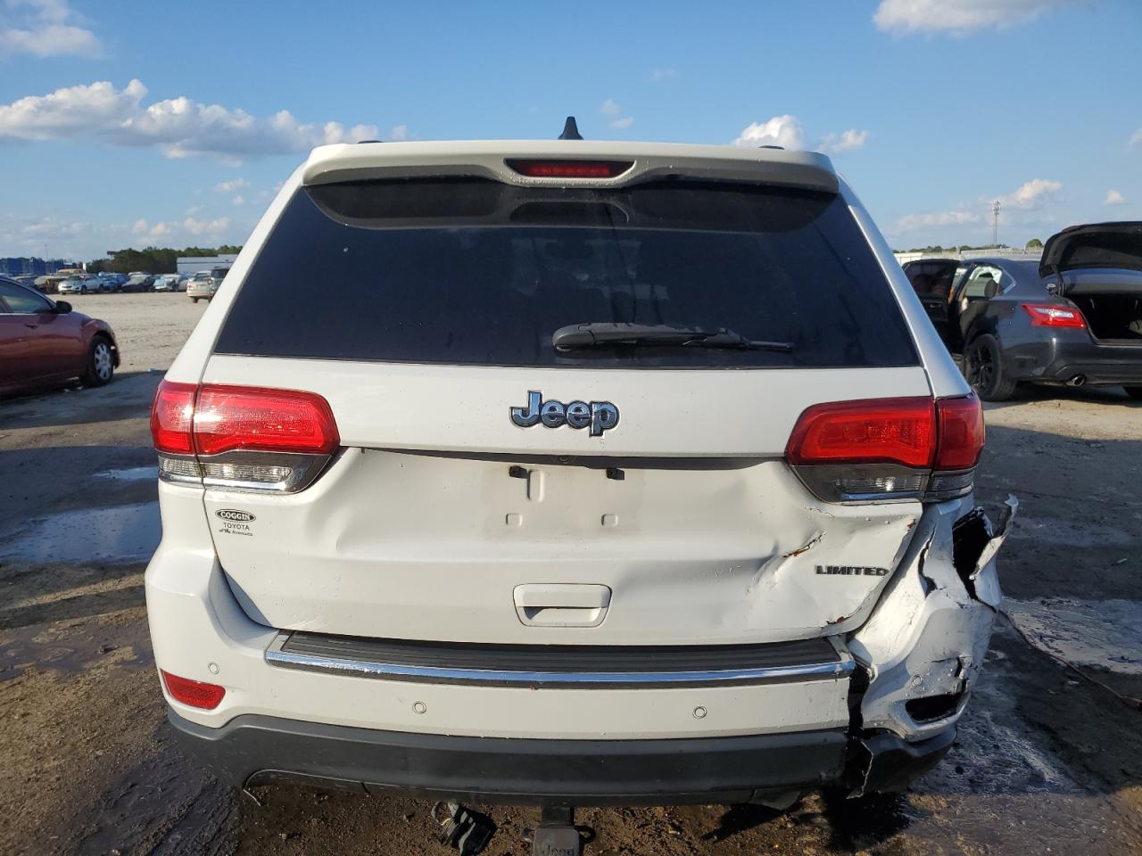 2017 Jeep Grand Cherokee - Image 6