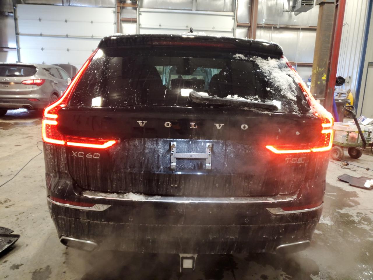 2020 Volvo XC60 - Image 6