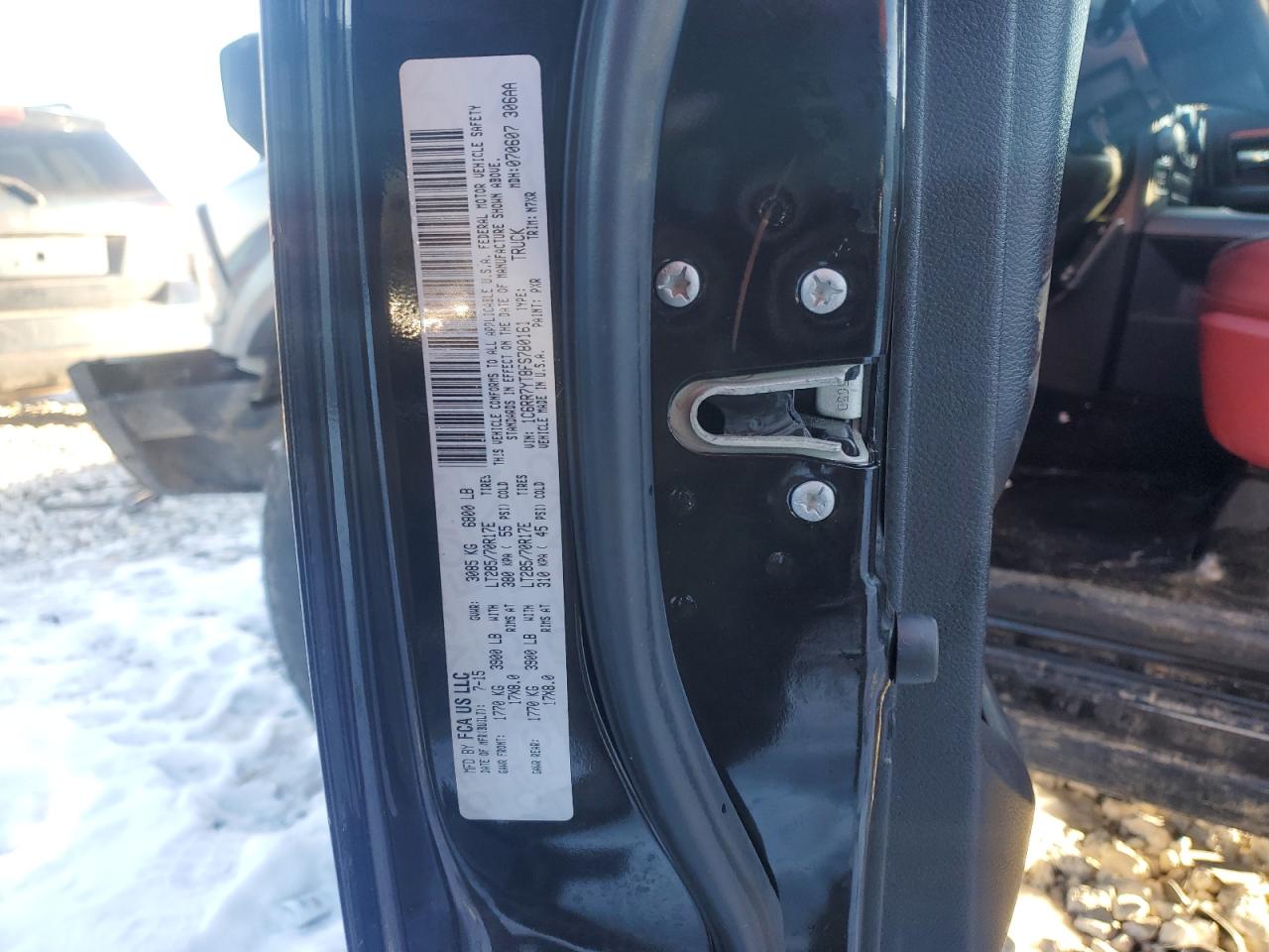 2015 RAM 1500 - Image 12