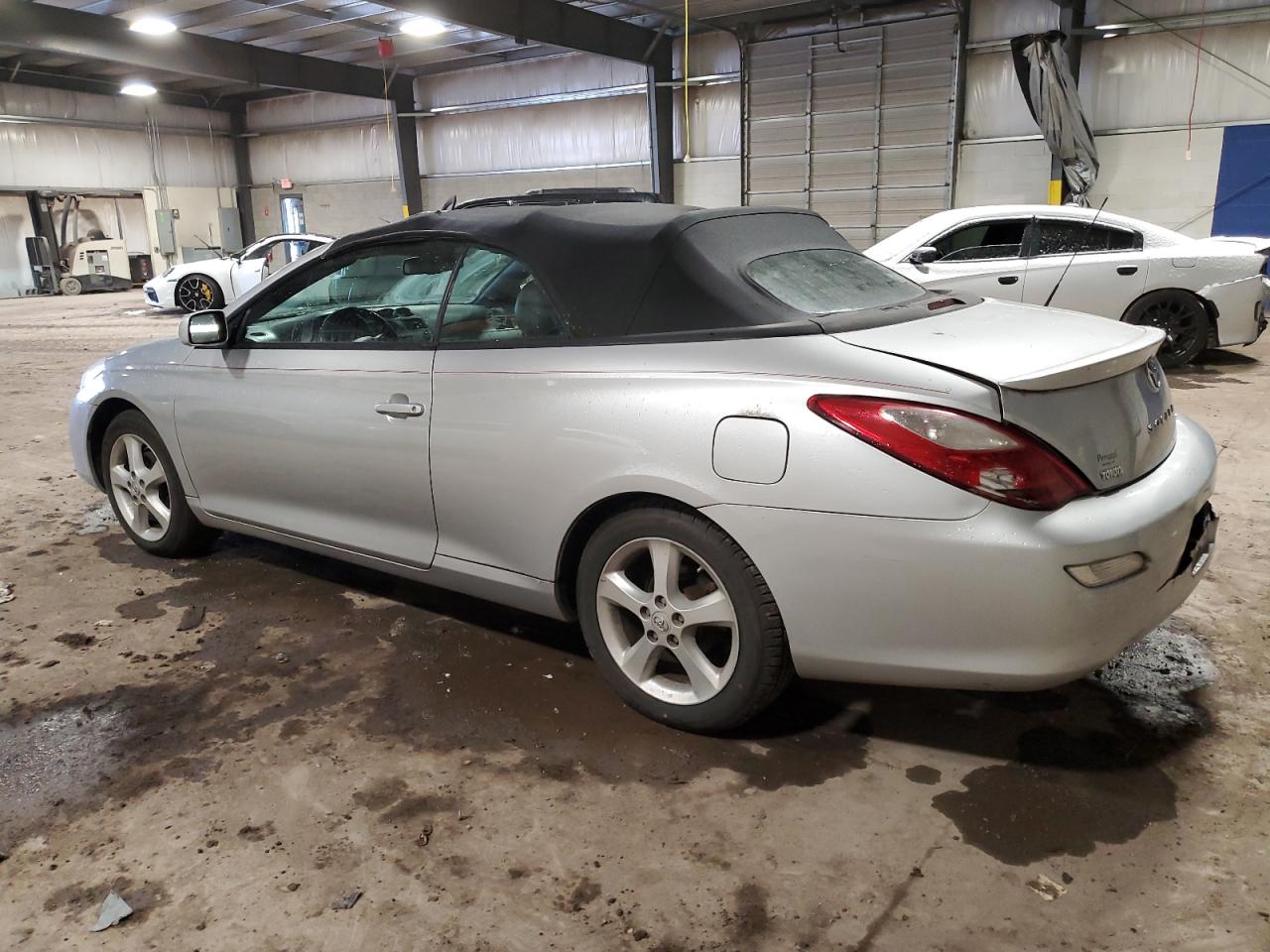 2007 Toyota Camry Solara - Image 2
