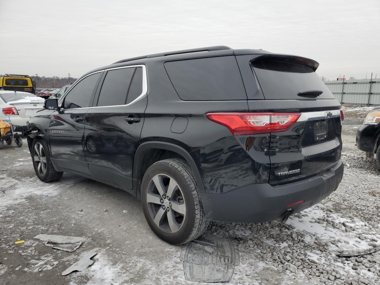 2019 Chevrolet Traverse - Image 2