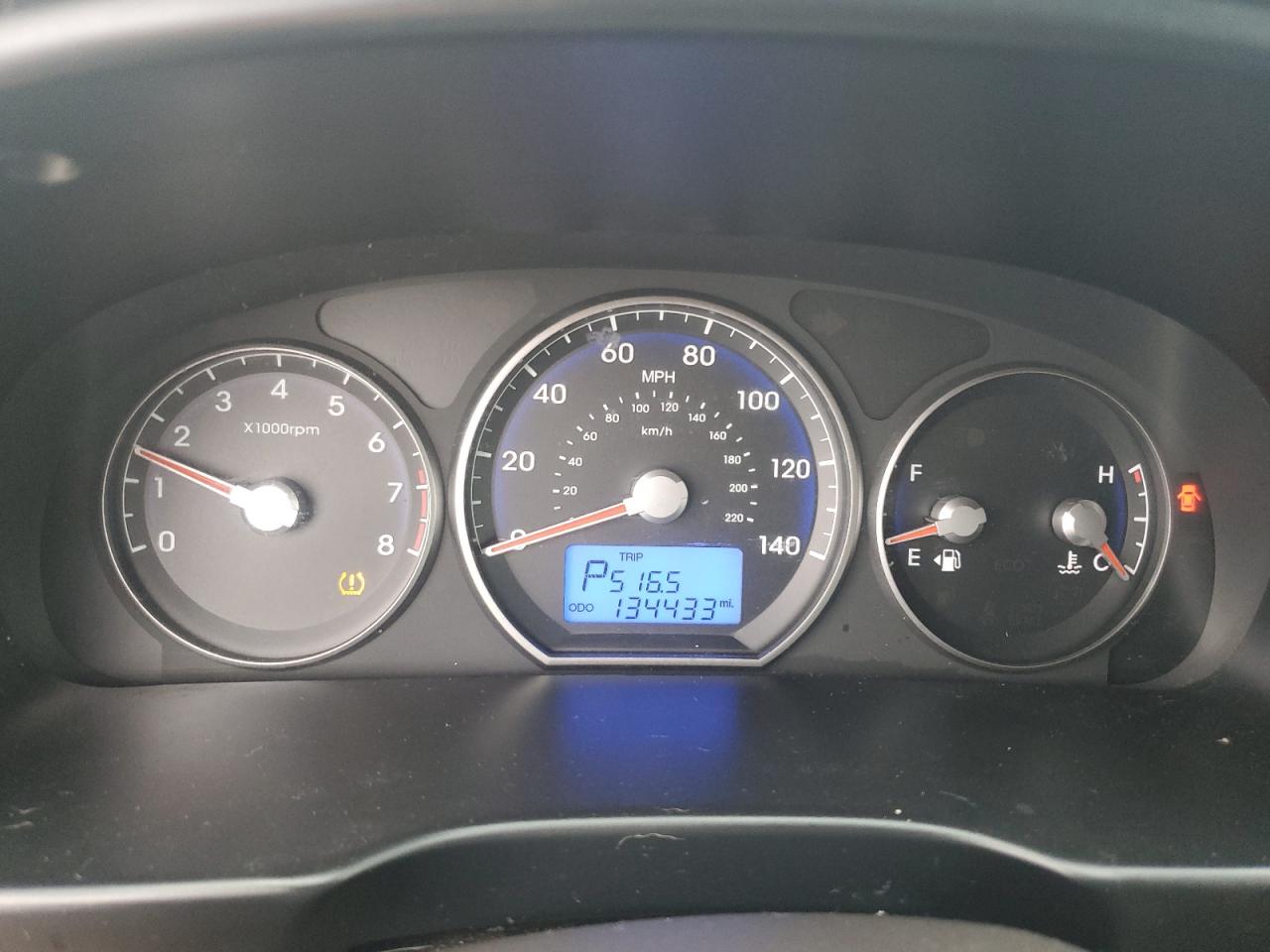 2011 Hyundai Santa Fe - Image 9