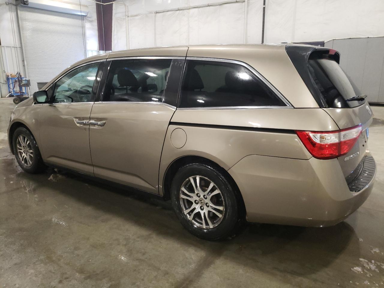 2012 Honda Odyssey - Image 2