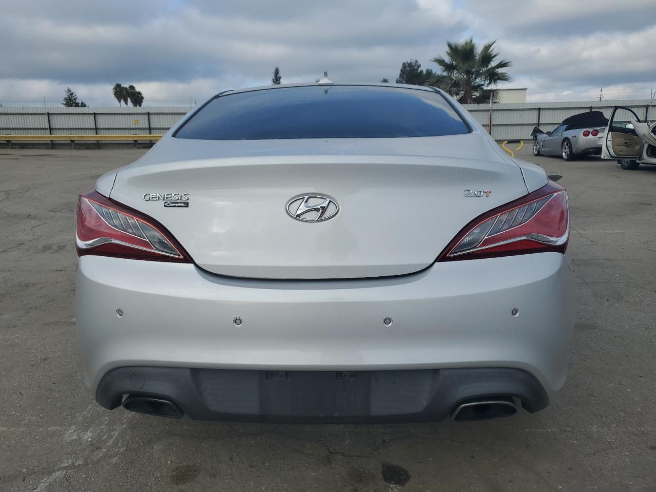 2014 Hyundai Genesis - Image 6