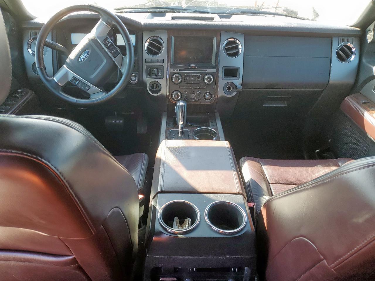 2015 Ford Expedition - Image 8