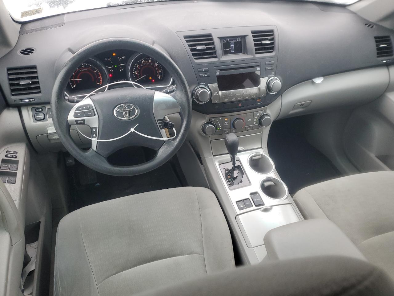 2012 Toyota Highlander - Image 8