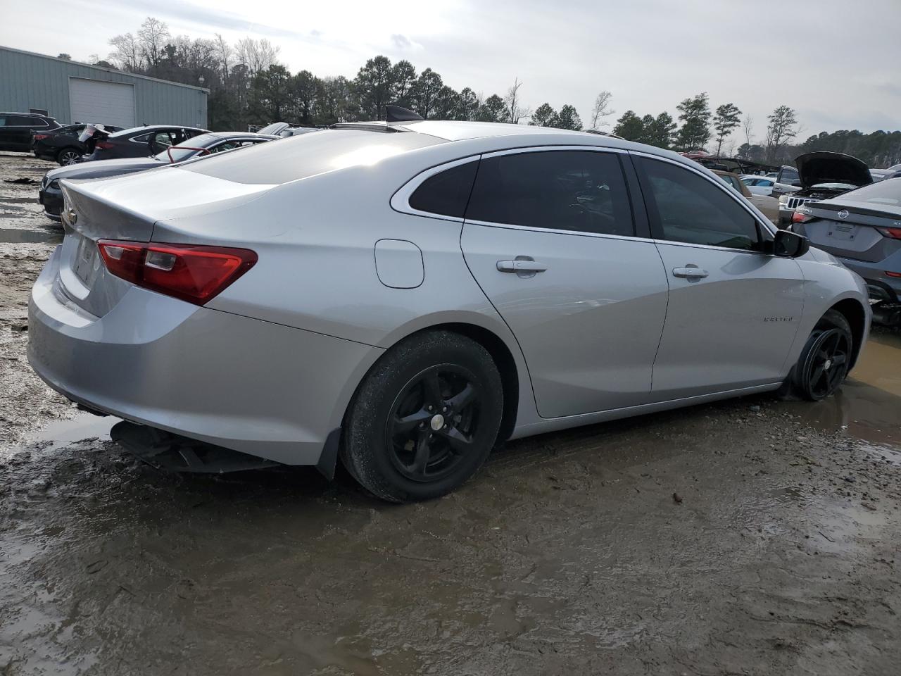 2018 Chevrolet Malibu - Image 3