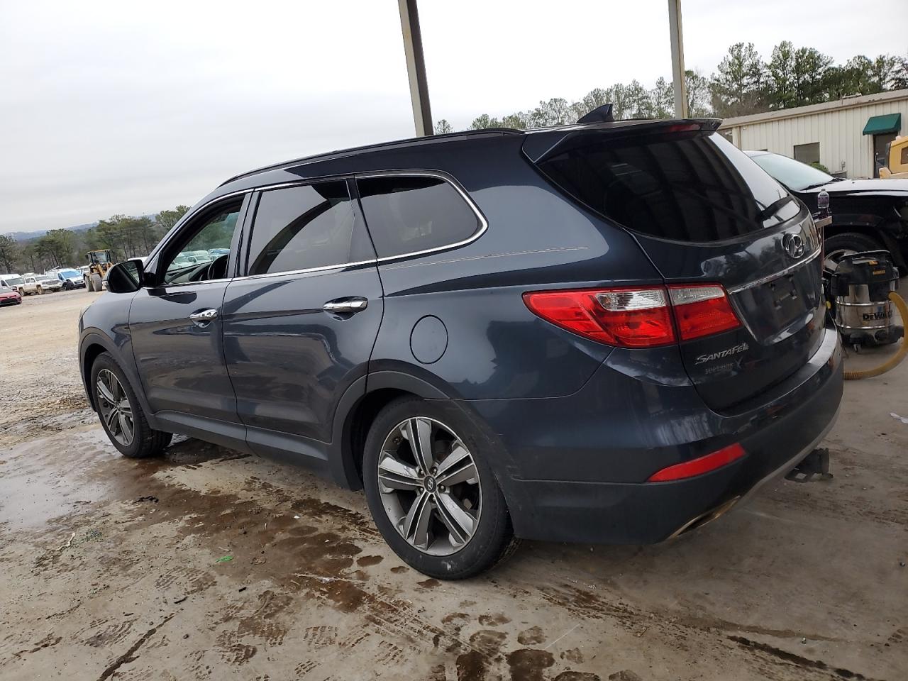 2015 Hyundai Santa Fe - Image 2