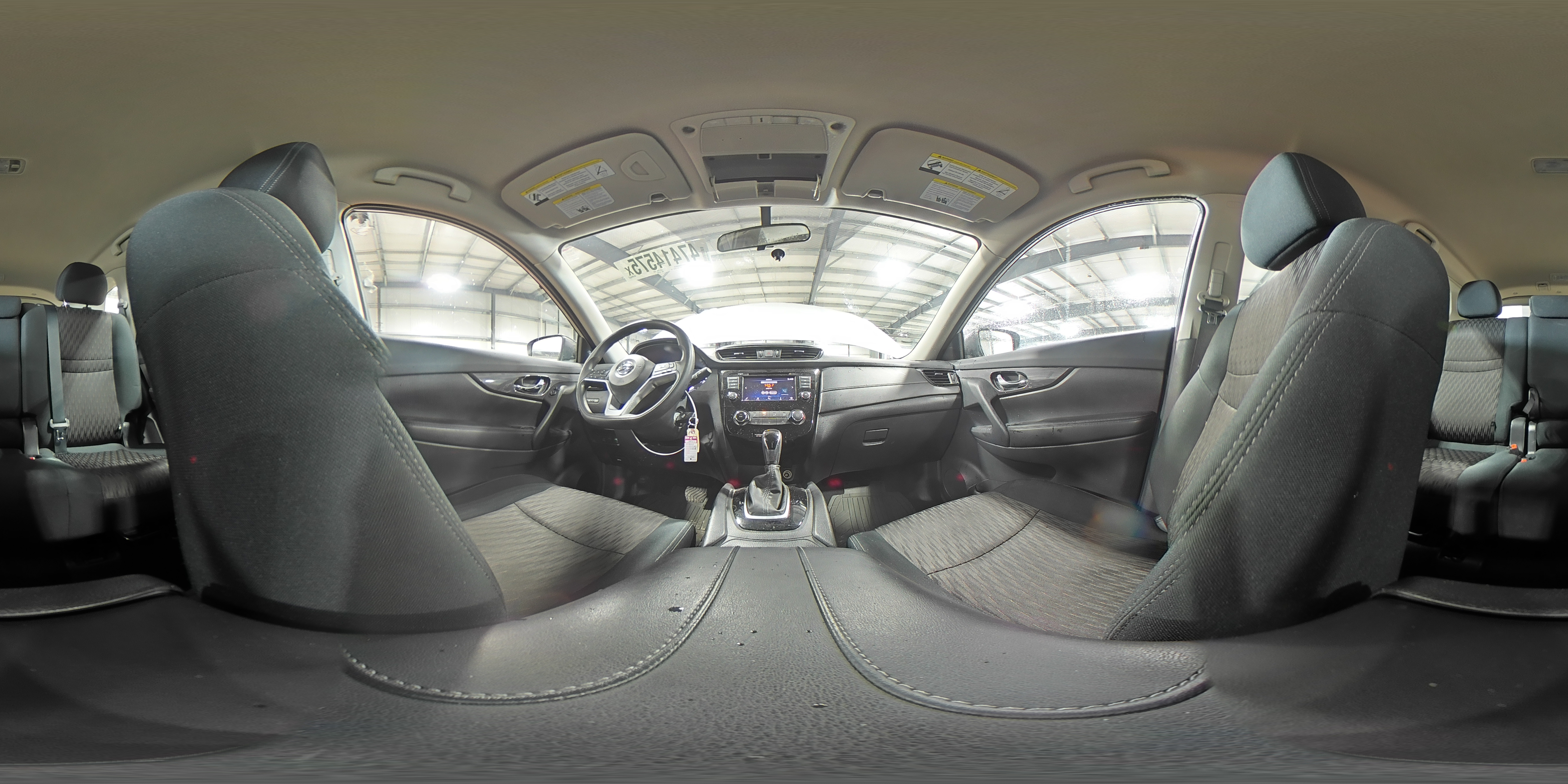 2018 Nissan Rogue - Image 14
