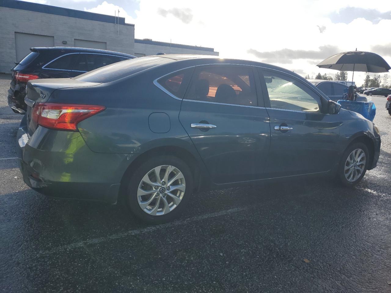2016 Nissan Sentra - Image 3