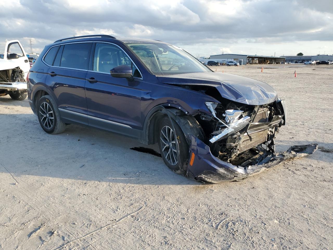 2021 Volkswagen Tiguan - Image 4