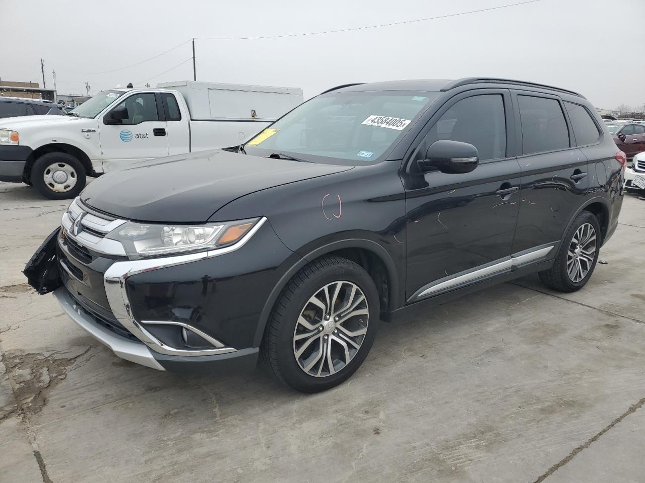 2016 Mitsubishi Outlander - Image 1