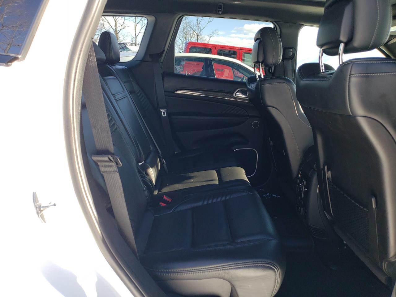 2018 Jeep Grand Cherokee - Image 10