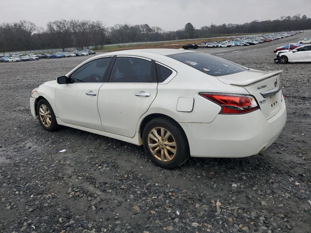 2014 Nissan Altima - Image 2
