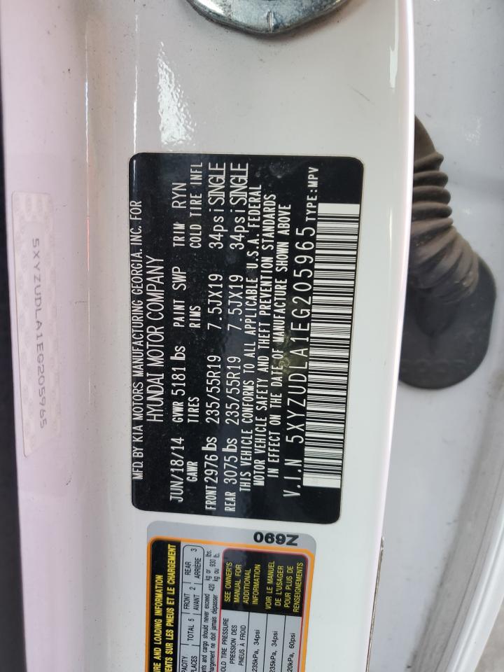 2014 Hyundai Santa Fe - Image 13