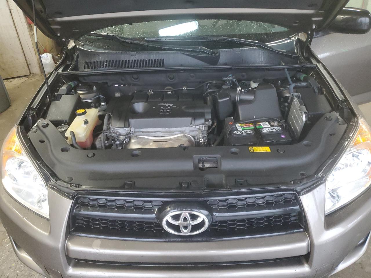 2011 Toyota RAV 4 - Image 12