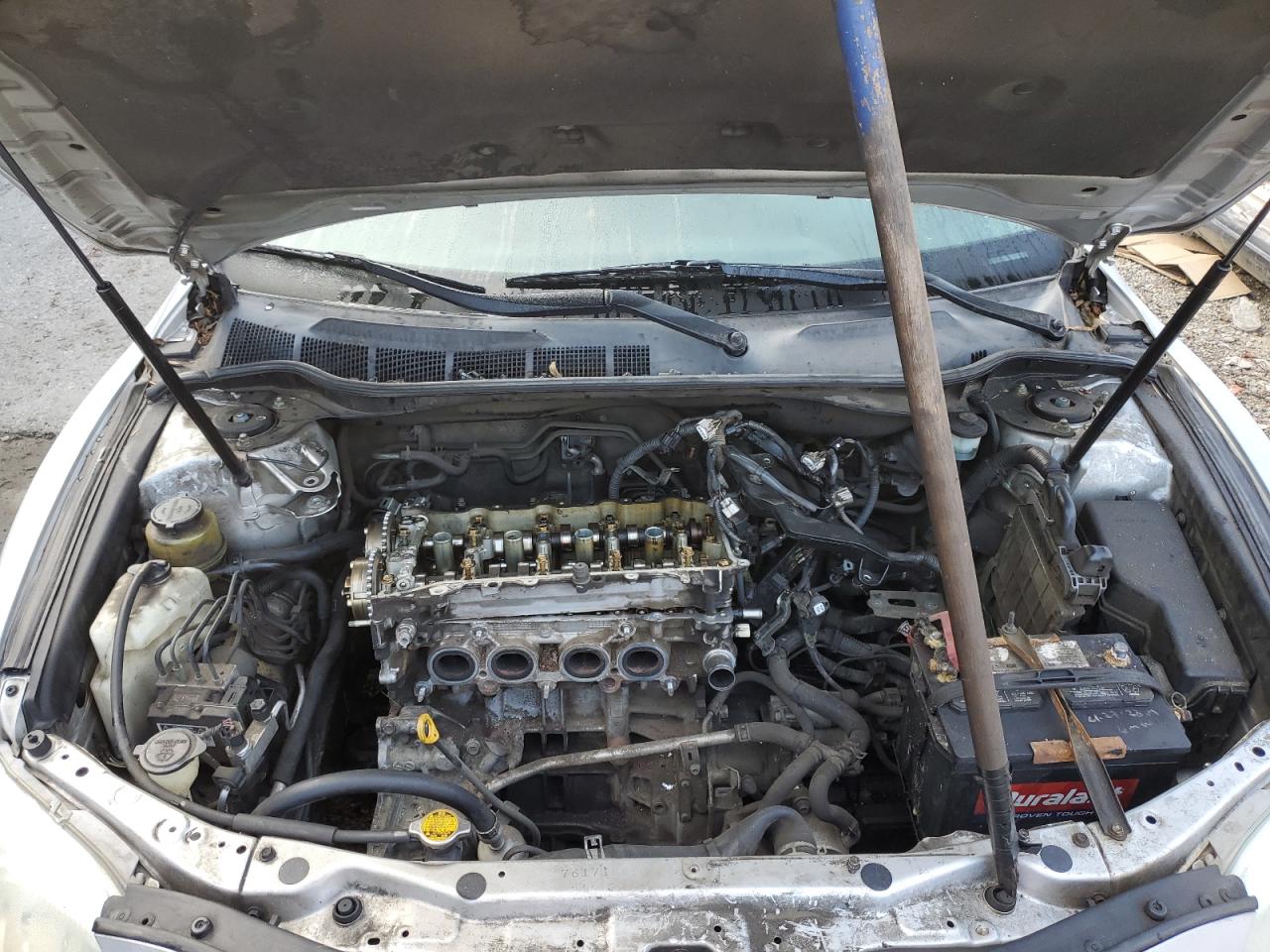2010 Toyota Camry - Image 11