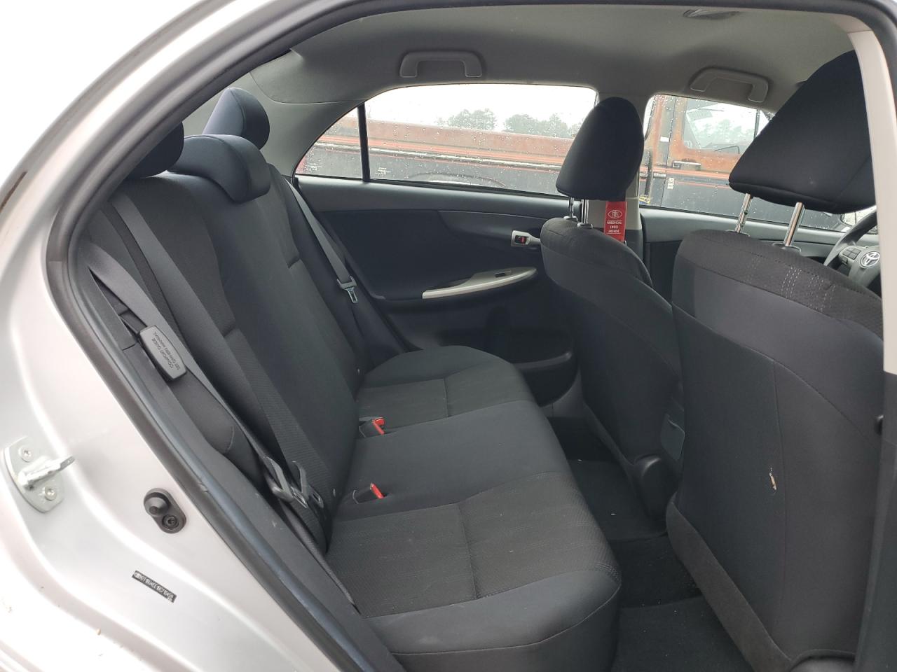 2011 Toyota Corolla - Image 10