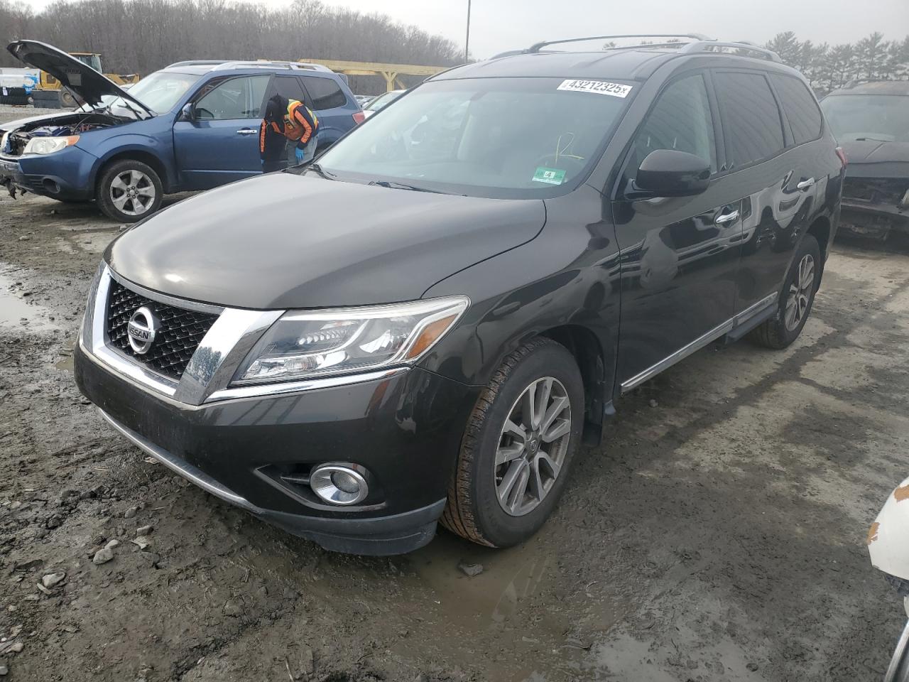 2015 Nissan Pathfinder - Image 1