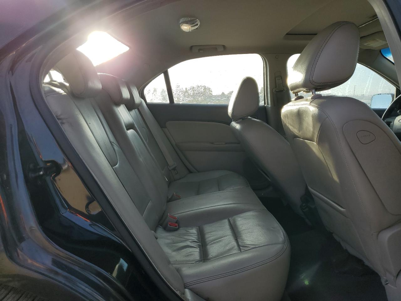 2010 Ford Fusion - Image 11