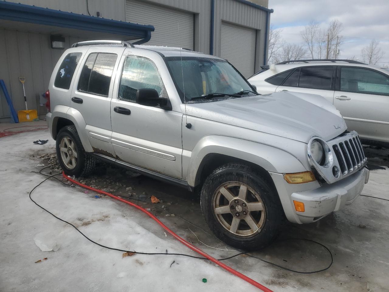 2006 Jeep Liberty (North America) - Image 4