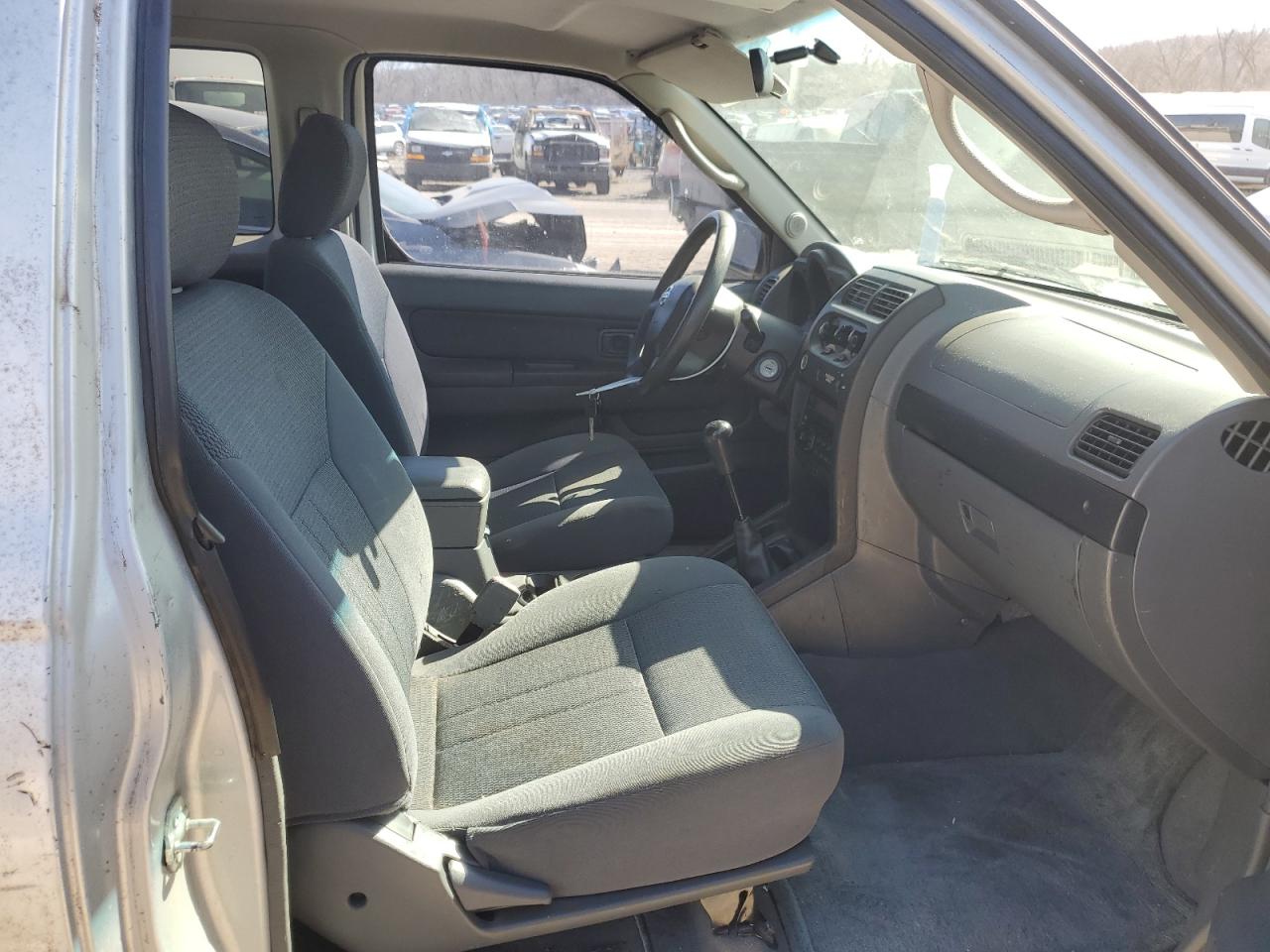2004 Nissan Navara (Frontier) - Image 10