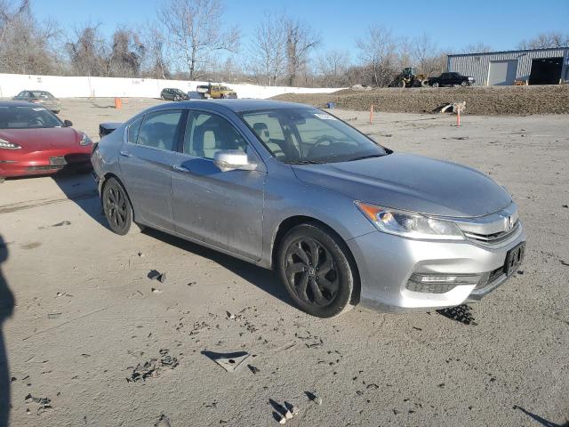 Sedans HONDA ACCORD 2017 Silver