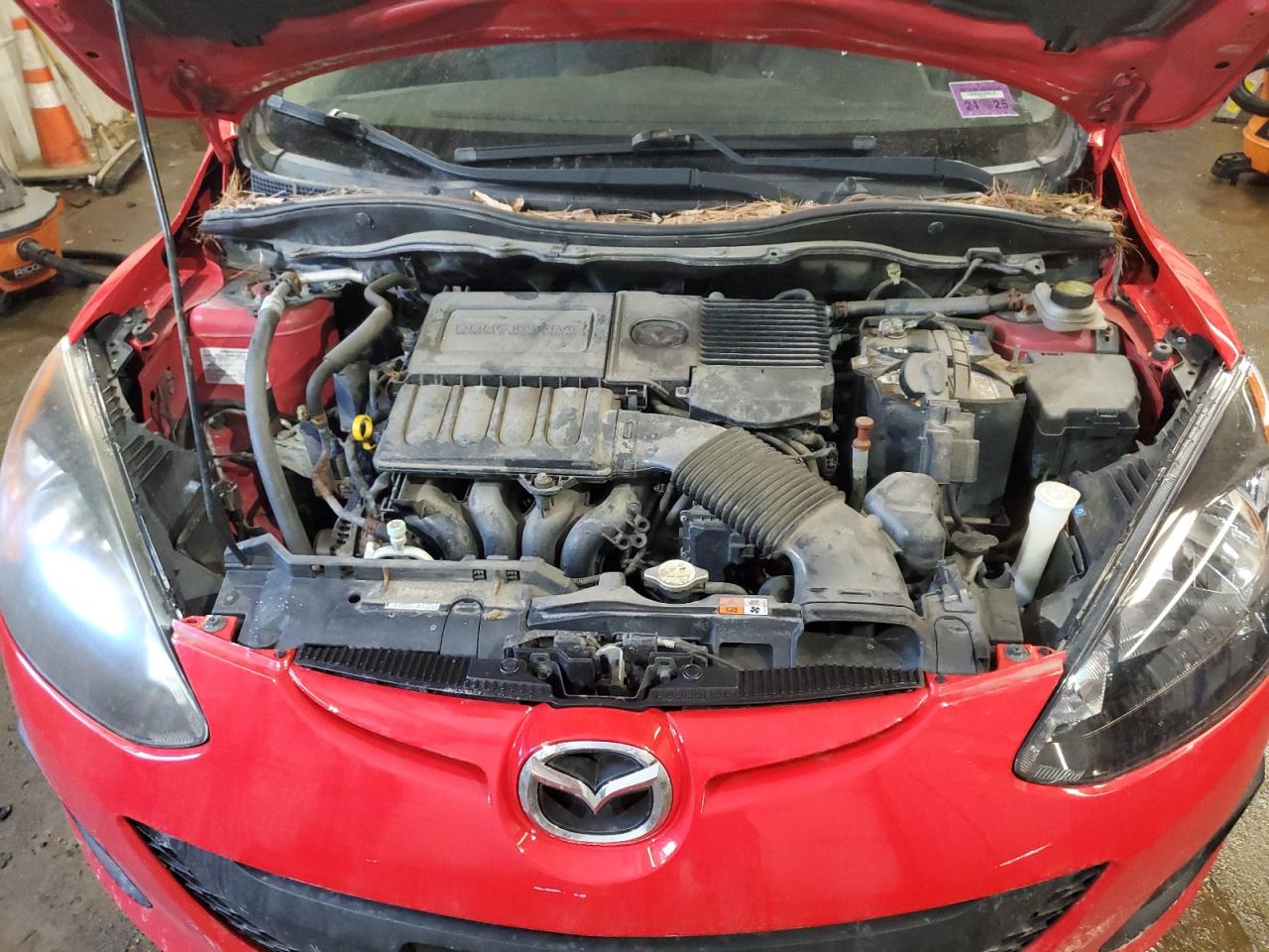 2013 Mazda 2 - Image 12