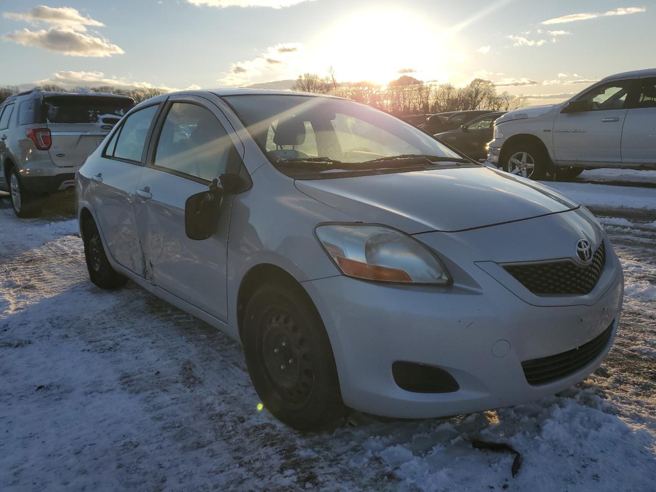 2010 Toyota Yaris - Image 4